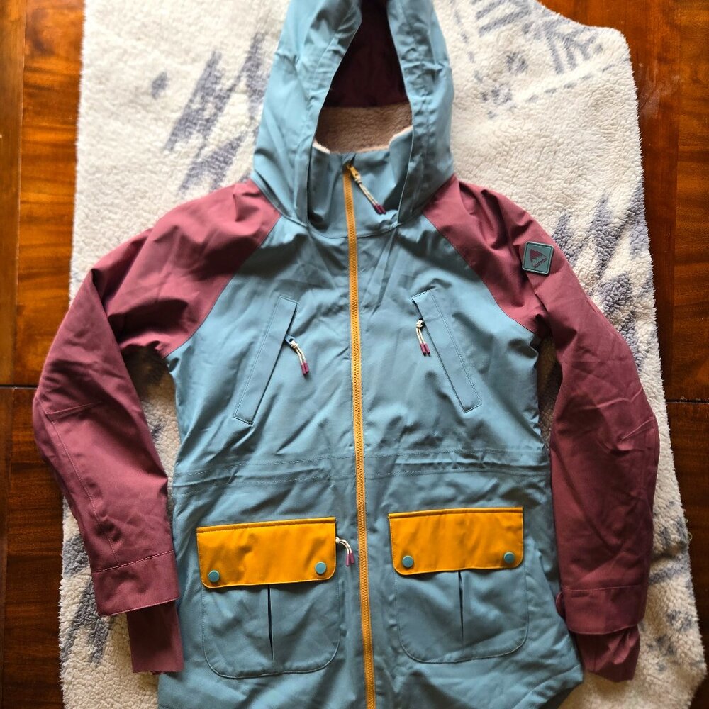 Women's Burton Ski/Snowboard Jacket - Medium